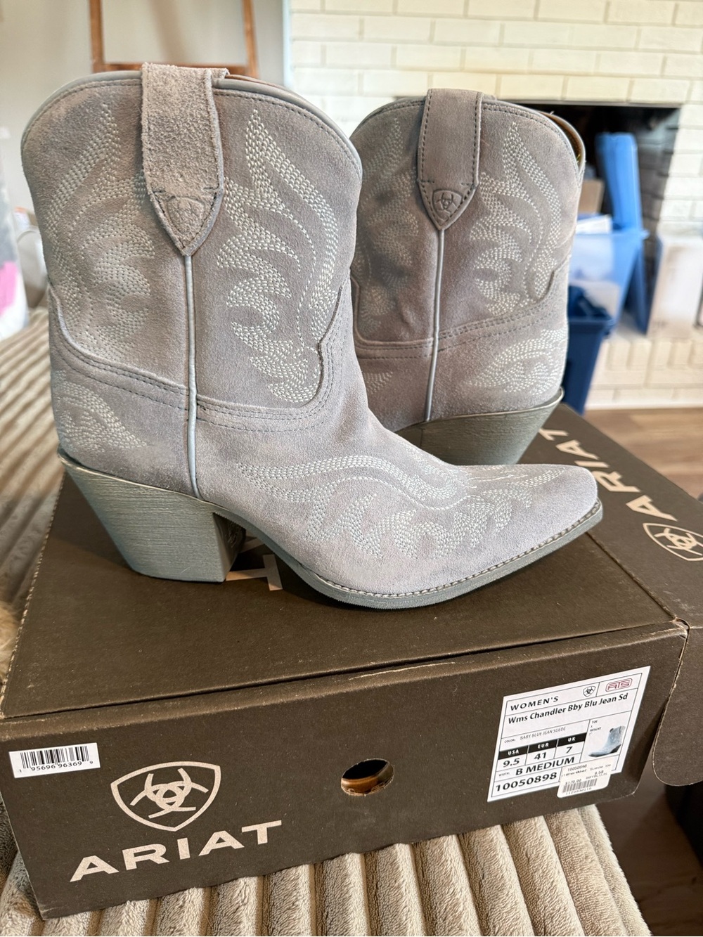 Ariat Chandler Baby Blue Jean Suede Western Ankle Boots - Picture 2 of 4